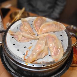 Arrowroot Cold Mul Noodle or Spicy Noodle and Kimchi Dumpling 3pcs/ 칡물냉면 or 칡비빔냉면 김치 만두 3pcs