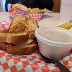 Poor Richard's Sandwich Shop - Reuben