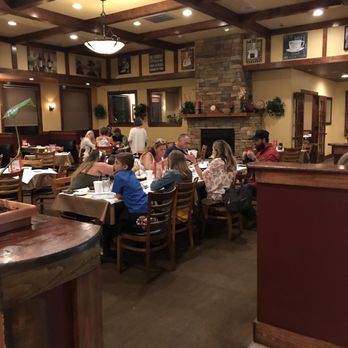 Millhouse Kitchen Bar - Entertaining the dining area just across the breezeway from main hotel building. - Southern Near Me - Columbus, Georgia