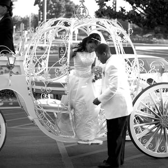 Vintage Carriage - Cinderella wedding in Santa Clara - Wedding Planning Near Me Vintage Carriage - Cinderella wedding in Santa Clara - Wedding Planning Near Me
