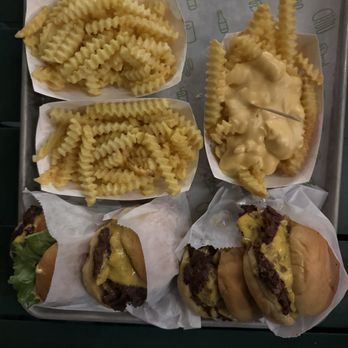 Shake Shack Long Beach - Burgers Near Me - Long Beach, California Shake Shack Long Beach - Burgers Near Me - Long Beach, California