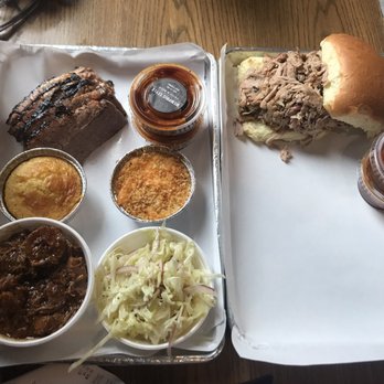 Smoque BBQ - Beef Sliced Brisket, Pulled Pork Sandwich with sides of mac and cheese and Cornbread - Barbeque Near Me - Chicago, Illinois Smoque BBQ - Beef Sliced Brisket, Pulled Pork Sandwich with sides of mac and cheese and Cornbread - Barbeque Near Me - Chicago, Illinois