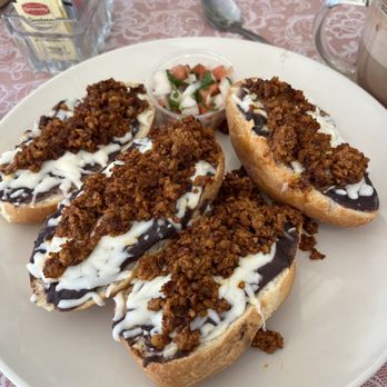 Buenos Días Cafe - Molletes with Chorizo - Breakfast & Brunch Near Me - Gulf Breeze, Florida Buenos Días Cafe - Molletes with Chorizo - Breakfast & Brunch Near Me - Gulf Breeze, Florida