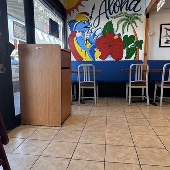 Monarch Poke - Interior seating and mural - Hawaiian Near Me - Aiea, Hawaii