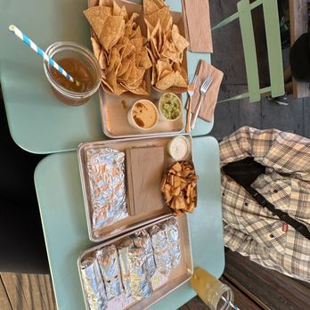 HomeState - Chips & Salsa & Lil' Queso, Crispy Potatoes, tacos, Arnold Palmer & Organic Iced Tea - Tacos Near Me - Pasadena, California