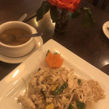 Rice Paper - PAD TAI  DUMPLING SOUP - Thai Near Me - Akron, Ohio