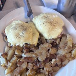 Town & Country II - Eggs, Benedict and Home fries
