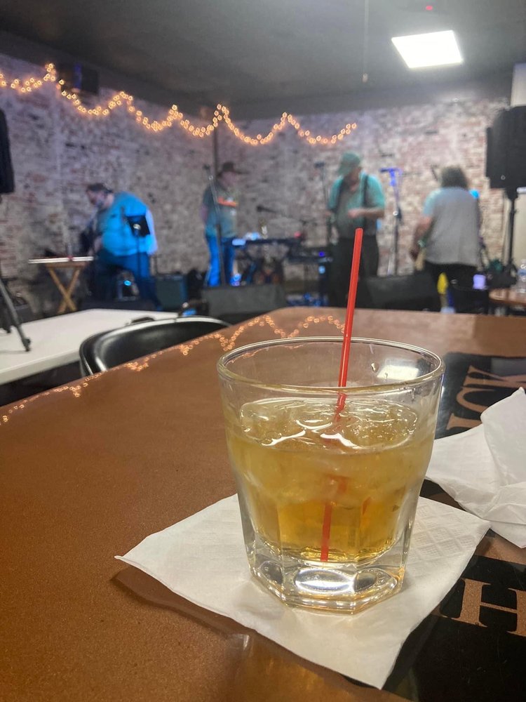 THE BRICK TAP & TAVERN Updated September 2024 16 Photos 7113