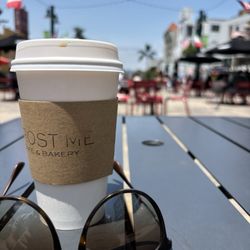 Frost Me Cafe & Bakery - Great coffee!