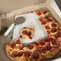 Poseidons Pizza - Pepperoni pizza
