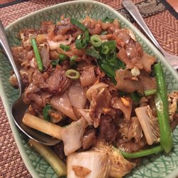 Thai on Earth - Pad Se Ew with Beef
