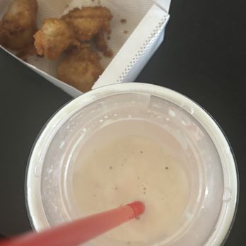 Chick-fil-A - Ants/bugs in my ice cream shake - Fast Food Near Me - Phoenix, Arizona
