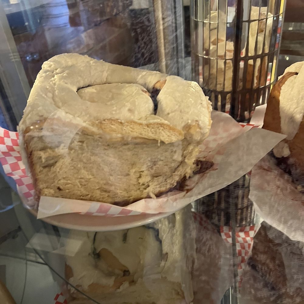 Stuffy's II - Giant Cinnamon Roll - Breakfast & Brunch Near Me - Longview, Washington Stuffy's II - Giant Cinnamon Roll - Breakfast & Brunch Near Me - Longview, Washington