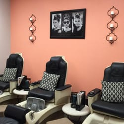 Studio 573 Salon - Studio 573 Salon and Spa Pedicure Room