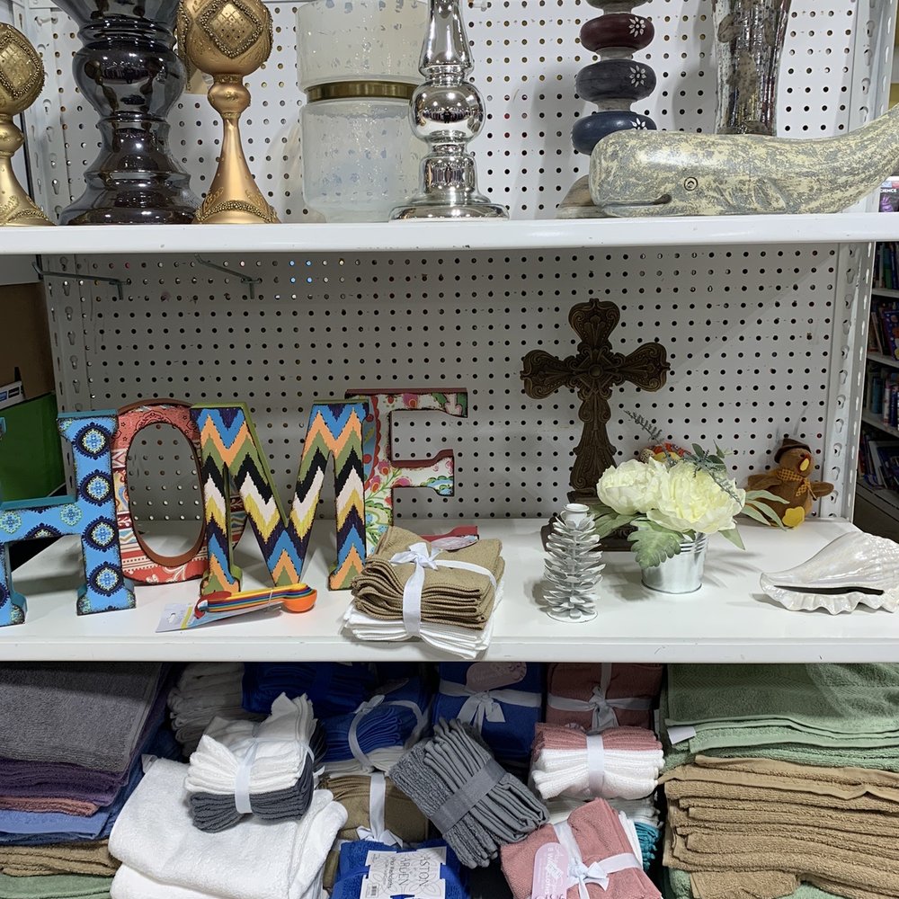 Goodwill - Minnetonka - Nice collection again - Thrift Stores Near Me - Minnetonka, Minnesota Goodwill - Minnetonka - Nice collection again - Thrift Stores Near Me - Minnetonka, Minnesota