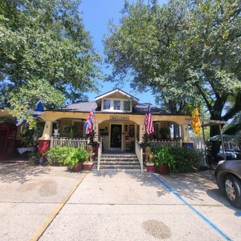 The English Tearoom & Eatery - Exterior front of the cottage. - Tea Rooms Near Me - Covington, Louisiana The English Tearoom & Eatery - Exterior front of the cottage. - Tea Rooms Near Me - Covington, Louisiana