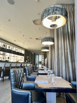 Art Restaurant Mánes by null