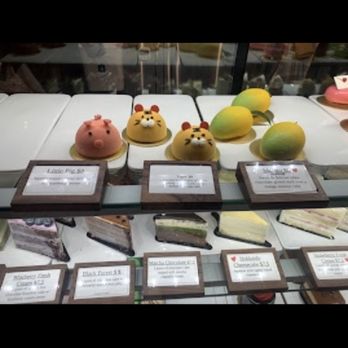 A La Mousse - Mango Mousse Cake - Desserts Near Me - Philadelphia, Pennsylvania A La Mousse - Mango Mousse Cake - Desserts Near Me - Philadelphia, Pennsylvania