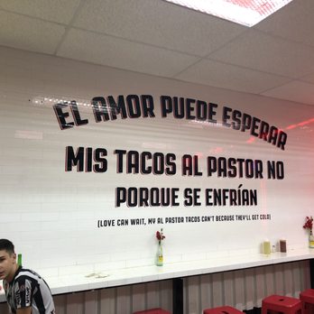 Chilangos Tacos - David se comió 4 y le encantó ! - Tacos Near Me - Dallas, Texas Chilangos Tacos - David se comió 4 y le encantó ! - Tacos Near Me - Dallas, Texas