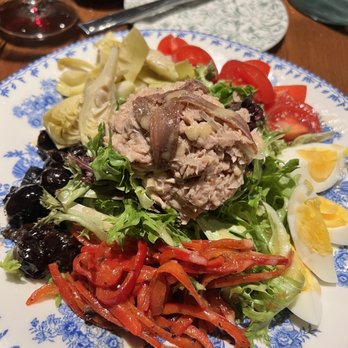 Chloe - Salade Niscoise - American Near Me - Minneapolis, Minnesota