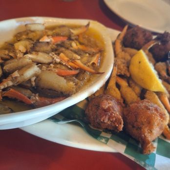 Wintzell's Oyster House - Crab claws fried and sautéed - Seafood Near Me - Mobile, Alabama