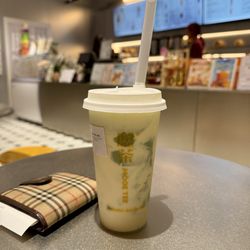 Mǒge Tee - Vista - Uji Matcha Crème Brûlée with added cheese foam