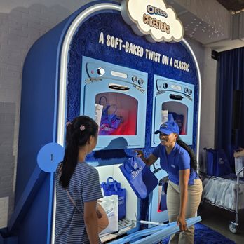 Oreo Cakesters - Pop-up Shops Near Me - New York, New York Oreo Cakesters - Pop-up Shops Near Me - New York, New York