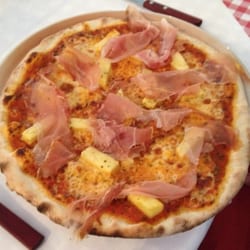 Trattoria Maria - Ham and Pineapple Pizza