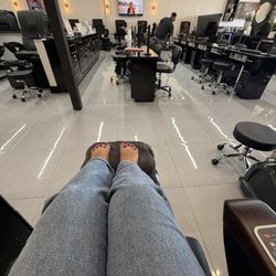Nini Nail Bar - My toes are ugly so I'll share this far away pic
