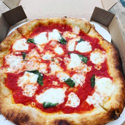 Cascadia Pizza - Margherita pizza / personal size