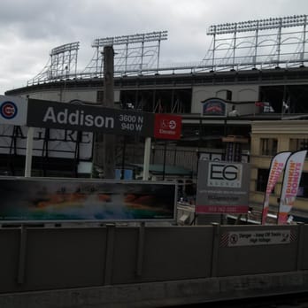 Wrigley Field - El stop! We're here! - Stadiums & Arenas Near Me - Chicago, Illinois