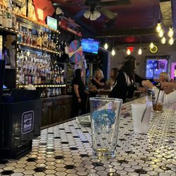 The Belle & The Bear - Nice bar, small stage for live music, table seating, pool tables & jute box. Music not as loud as the happy locals laughter!