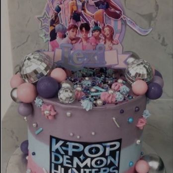 HERS Bakery - This is the cake I thought I was buying - Desserts Near Me - Los Angeles, California