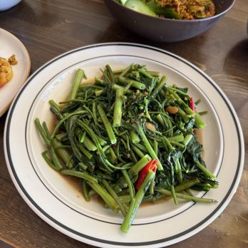 Glom Thai - Morning Glory - Thai Near Me - Berkeley, California