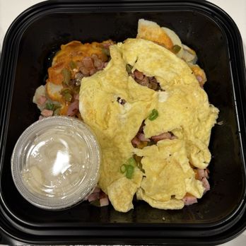 Broken Yolk Cafe - Country skillet - Breakfast & Brunch Near Me - Henderson, Nevada Broken Yolk Cafe - Country skillet - Breakfast & Brunch Near Me - Henderson, Nevada