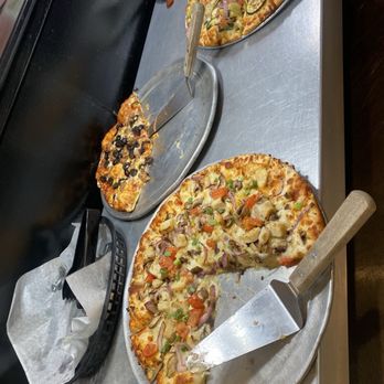 Round Table Pizza - Pizza Near Me - Elk Grove, California