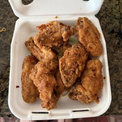 Fried chicken wings