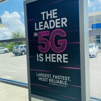 T-Mobile - Inside store - Mobile Phones Near Me - Eustis, Florida