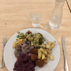 Lekker Gec - Mixed vegetarian plate