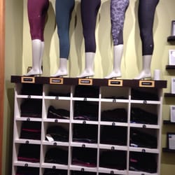 lululemon - Crops!!