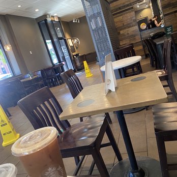 Starbucks - tables and chairs in a coffee shop - Coffee & Tea Near Me - Chicago, Illinois