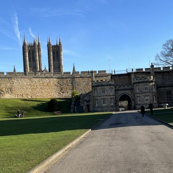 Lincoln Castle - Landmarks & Historical Buildings Near Me - Lincoln, LIN