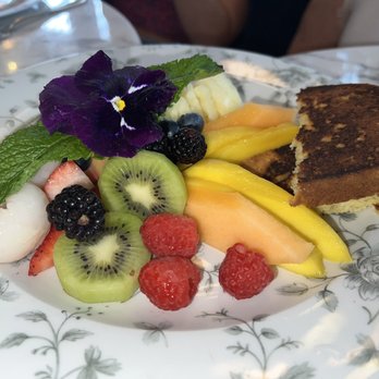 Little Hen - Fruit Plate with Banana Bread - Breakfast & Brunch Near Me - Miami, Florida Little Hen - Fruit Plate with Banana Bread - Breakfast & Brunch Near Me - Miami, Florida