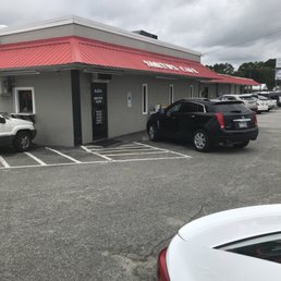 the outside of the restaurant