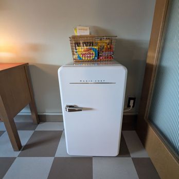 ARRIVE Albuquerque - Mini fridge and bar snacks - Hotels Near Me - Albuquerque, New Mexico