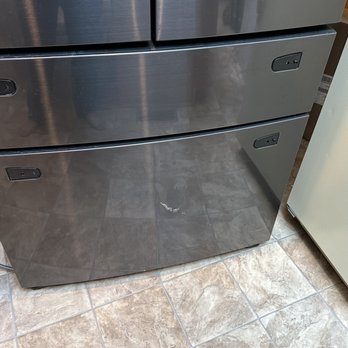 Jason & Jason's Relocations - Damage to my fridge - Movers Near Me Jason & Jason's Relocations - Damage to my fridge - Movers Near Me