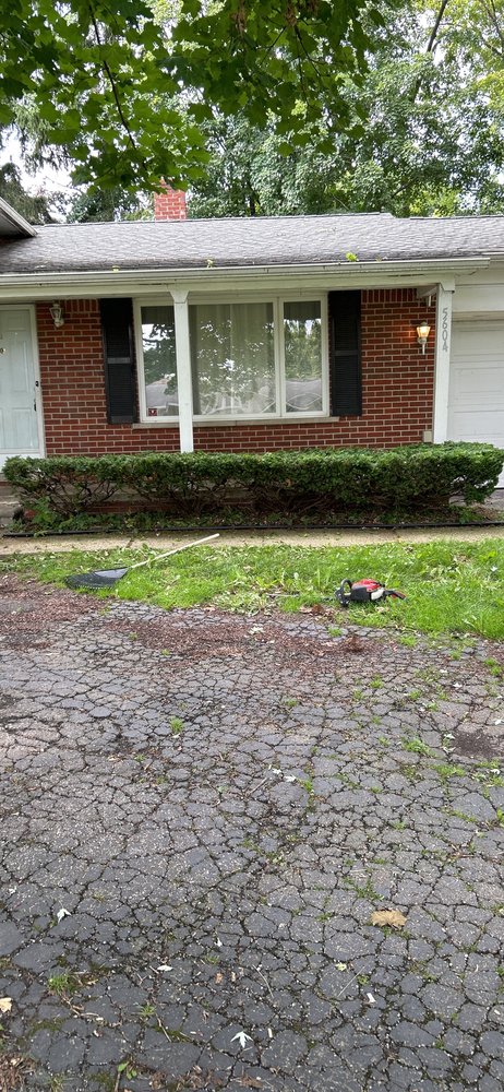 Slide of Shawn's Botany and Lanscaping