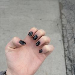 New Hollyood  Nails and Spa