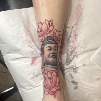 Hard Luck Tattoo - Tattoo Near Me - Lodi, California