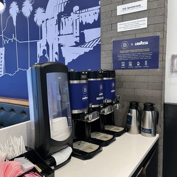 Paris Baguette - Coffee & Tea Near Me - Los Angeles, California Paris Baguette - Coffee & Tea Near Me - Los Angeles, California